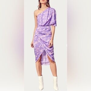 DO+BE A symmetrical dress.